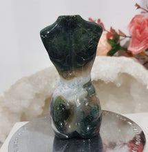 Load image into Gallery viewer, BODY female torso Moss Agate Crystal Carving Stone 80mm GORGEOUS!
