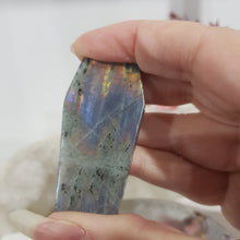 Load image into Gallery viewer, COFFIN Labradorite Crystal Carving Stone 50mm 2
