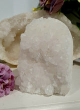 Load image into Gallery viewer, Quartz Crystal Cluster Stone. Inspires Power, Purity and Spirituality
