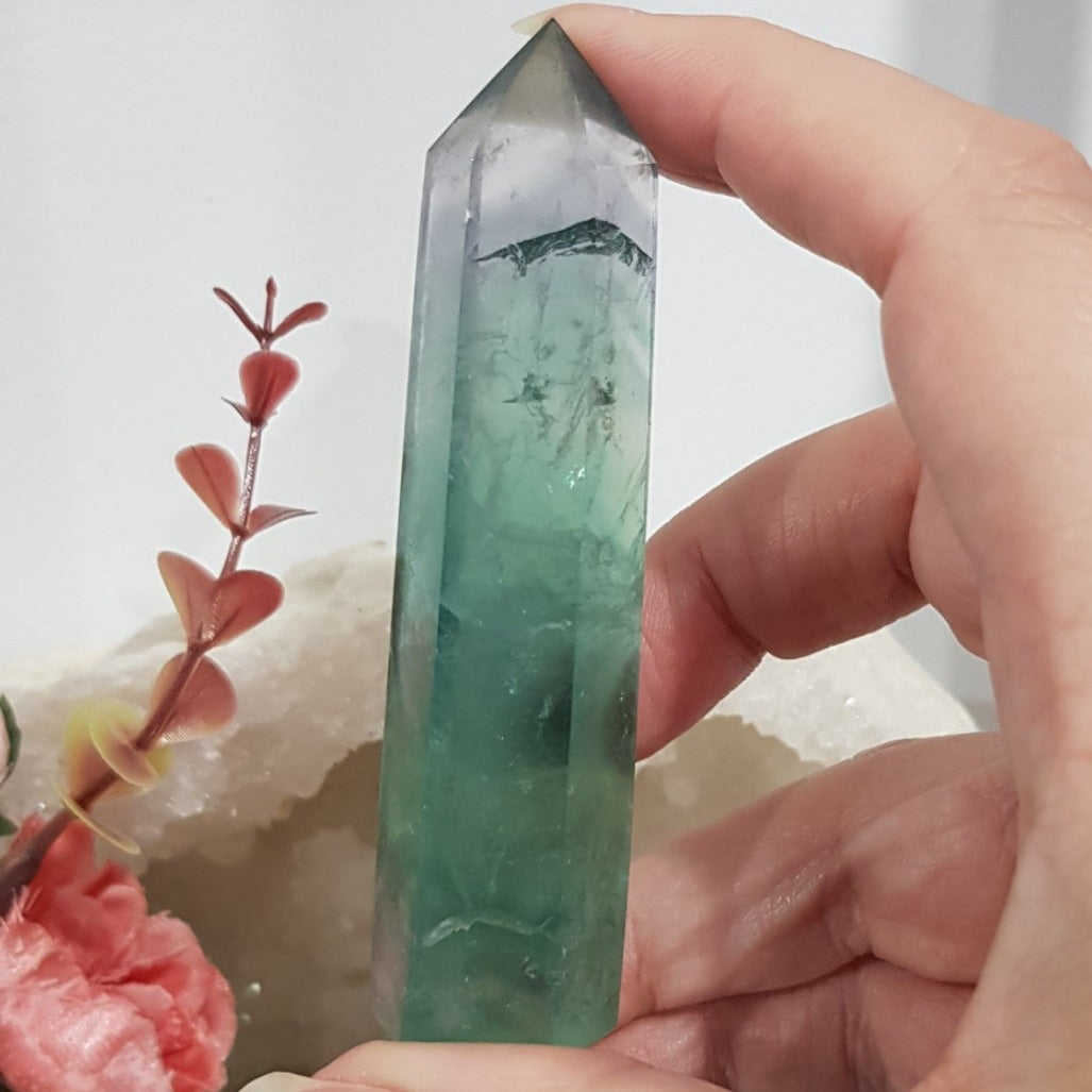 Fluorite crystal stone point 85mm 4