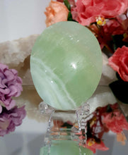 Load image into Gallery viewer, Gorgeous Titanium Aura Sphalerite Heart Crystal Carving Stone on plastic Stand. Aids in psychic energy, Uplifts and balances
