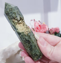 Load image into Gallery viewer, green-moss-agate-crystal-tower-point
