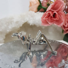 Load image into Gallery viewer, Sphere Stand SILVER alloy ANT design 50mm
