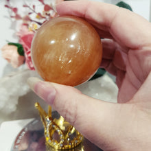 Load image into Gallery viewer, honey-calcite-sphere-crystal-carving

