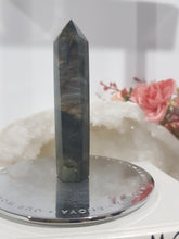 Load image into Gallery viewer, Labradorite Crystal Point Tower Stone 87mm 8 SMALL FLASH &amp; LEAN

