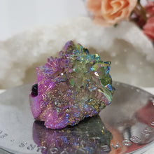 Load image into Gallery viewer, CRYSTAL CREATURE Titanium Aura Quartz Crystal Carving 35mm 8
