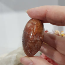 Load image into Gallery viewer, fire quarttz palm stone
