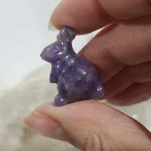 Load image into Gallery viewer, Mini Amethyst Bunny Rabbit Crystal Carving 25mm 2
