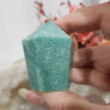 Load image into Gallery viewer, amazonite-crystal-cupcake-carving

