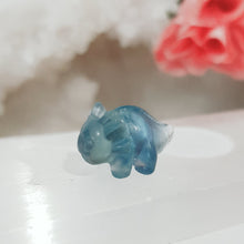 Load image into Gallery viewer, Mini Collectables crystal carving AXOLOTL fluorite 18mm 703
