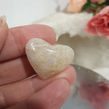 Load image into Gallery viewer, Puffy Heart Moonstone Crystal Carving Stone 30mm 2 SMALL FLASH
