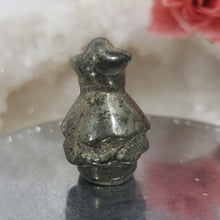 Load image into Gallery viewer, Christmas tree pyrite small crystal carving 30mm xmas 4
