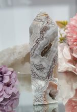 Load image into Gallery viewer, Mexican Agate Crystal Tower Point Stone 90mm

INSPIRES SELF CONFIDENCE AND JOY

Stunning Mexican Agate Crystal Point Tower. Gorgeous Druzy
