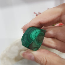 Load image into Gallery viewer, malachite crystal freeform stone 35mm 4
