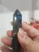 Load image into Gallery viewer, Labradorite Crystal Point Tower Stone 87mm 8 SMALL FLASH &amp; LEAN
