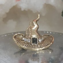 Load image into Gallery viewer, BROOCH WITCHES HAT gold metal 30mm CUTE FUN faux stone
