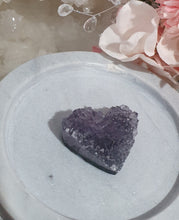 Load image into Gallery viewer, Heart Amethyst Cluster Crystal Carving Stone

Inspires Intuition

Beautiful Cluster Amethyst heart Crystal Carving.
