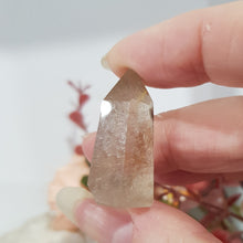Load image into Gallery viewer, golden rutile in quartz point
