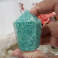 Load image into Gallery viewer, amazonite-crystal-cupcake-carving
