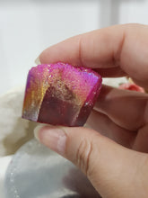 Load image into Gallery viewer, CRYSTAL CREATURE Titanium Aura Quartz Crystal Carving 30mm 1 SUPER CUTE!
