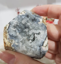 Load image into Gallery viewer, Geode Agate Cave Crystal Tower Stone 60mm 3
