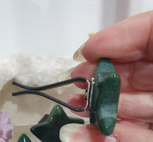 Load image into Gallery viewer, Star Car Clip Moss Agate Stone Crystal Carving Stone

Inspires Joy and Grounding

Lovely Star Moss Agate Crystal Car Clip.  Decorative Clip for Car Vent. 


