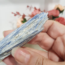 Load image into Gallery viewer, Blue Kyanite Crystal Raw Rough Stone 105mm 4

