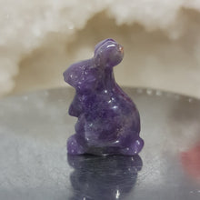 Load image into Gallery viewer, Mini Amethyst Bunny Rabbit Crystal Carving 25mm 2
