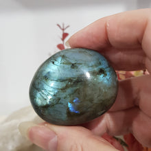 Load image into Gallery viewer, labradorite palm stone
