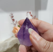 Load image into Gallery viewer, Amethyst Freeform Gemmy Crystal Carving Stone 40mm 10 FEW DIVITS
