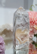 Load image into Gallery viewer, Mexican Agate Crystal Tower Point Stone 90mm

INSPIRES SELF CONFIDENCE AND JOY

Stunning Mexican Agate Crystal Point Tower. Gorgeous Druzy
