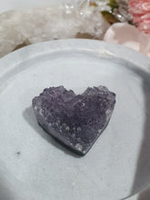 Load image into Gallery viewer, Heart Amethyst Cluster Crystal Carving Stone

Inspires Intuition

Beautiful Cluster Amethyst heart Crystal Carving.
