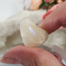 Load image into Gallery viewer, Puffy Heart Moonstone Crystal Carving Stone 30mm 2 SMALL FLASH
