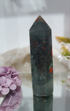 Load image into Gallery viewer, African Bloodstone Crystal Tower Point Stone

INSPIRES COURAGE AND WISDOM

Lovely African Bloodstone crystal point tower. 


