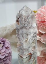 Load image into Gallery viewer, Mexican Agate Crystal Tower Point Stone 90mm

INSPIRES SELF CONFIDENCE AND JOY

Stunning Mexican Agate Crystal Point Tower. Gorgeous Druzy
