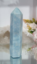 Load image into Gallery viewer, Trolleite Crystal Point Tower Stone. 

THIS HAS A BROKEN TIP 

INSPIRES MANIFESTATION AND SPIRITUAL GUIDANCE

Lovely Trolleite point tower.  Has a broken tip


