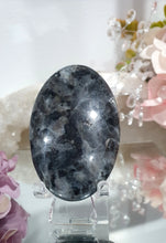 Load image into Gallery viewer, Lavakite Palm Stone Crystal Carving on Stand

Inspires Protection and Grounding

Beautiful Lavakite Palmstone palm stome Crystal Carving on stand.   So much shine on thie stone.  
