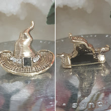 Load image into Gallery viewer, BROOCH WITCHES HAT gold metal 30mm CUTE FUN faux stone
