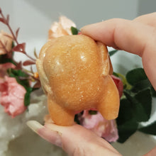 Load image into Gallery viewer, Roast Chicken Agate carving 50mm 1
