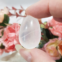 Load image into Gallery viewer, Egg Quartz crystal Carving stone 30mm 2
