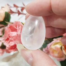 Load image into Gallery viewer, Egg Quartz crystal Carving stone 30mm 2
