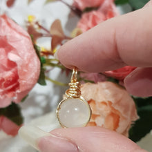 Load image into Gallery viewer, Moonstone crystal bead pendant gold wire wrapped 20mm (chain NOT included) P141
